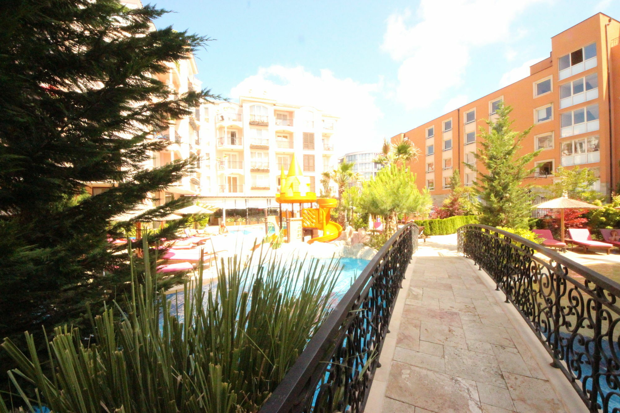 Menada Romance Marine Apartments Солнечный берег Экстерьер фото